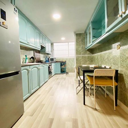 Valencia Guest Rooms Near The Beach In Shared Apartment Exterior foto