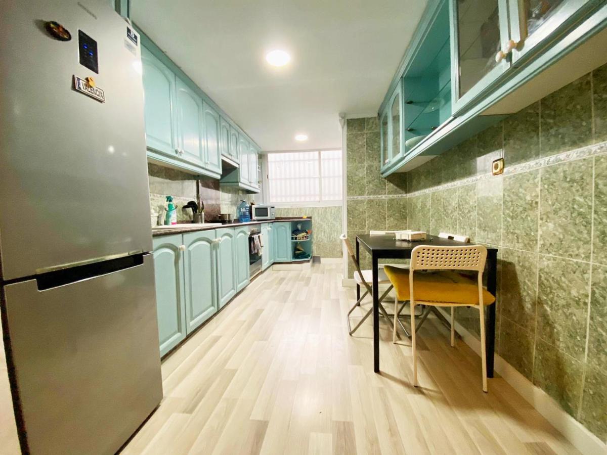 Valencia Guest Rooms Near The Beach In Shared Apartment Exterior foto